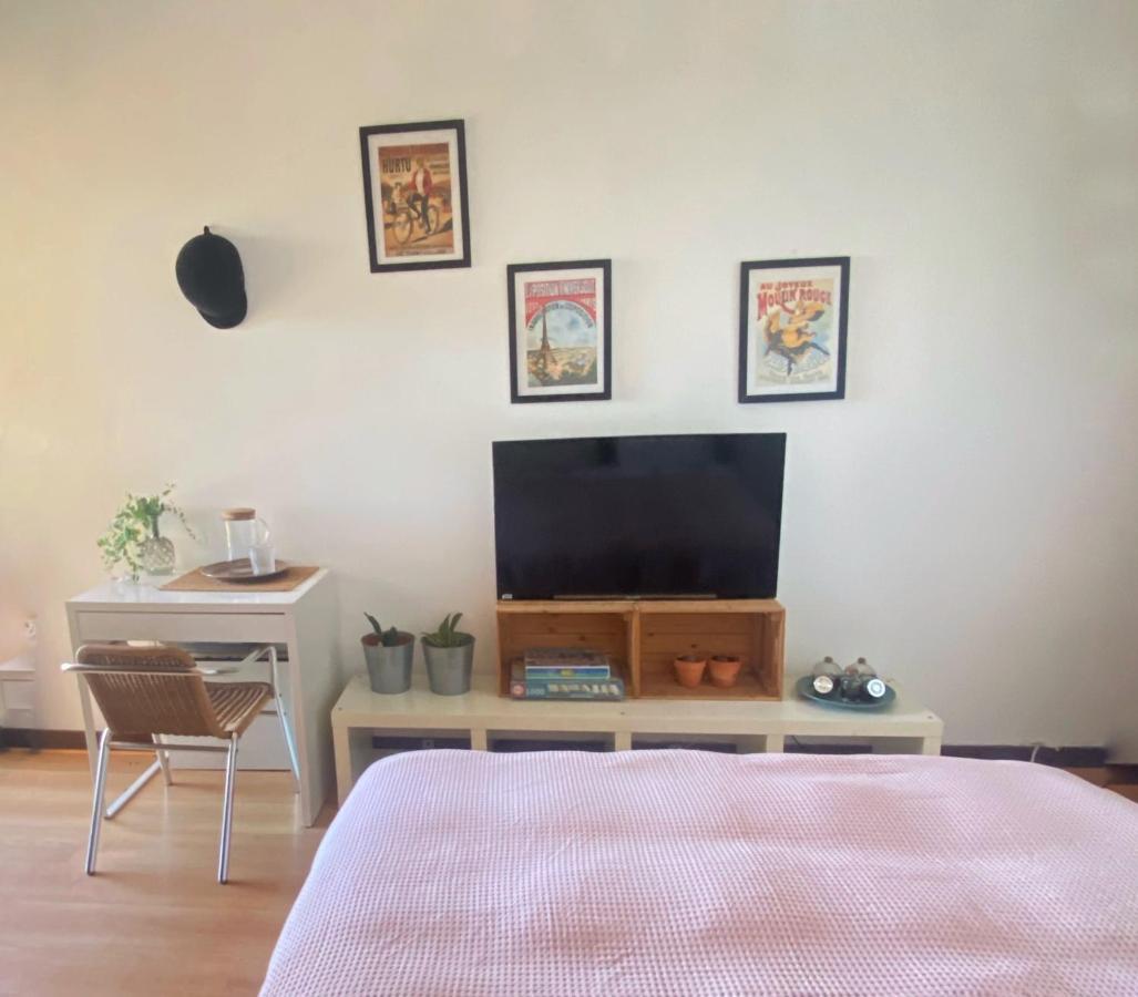 Amazing Private Room In Apartment With Sea Beach View - Pool - Park - Private Condominium - Access To The Beach Oeiras Exterior photo