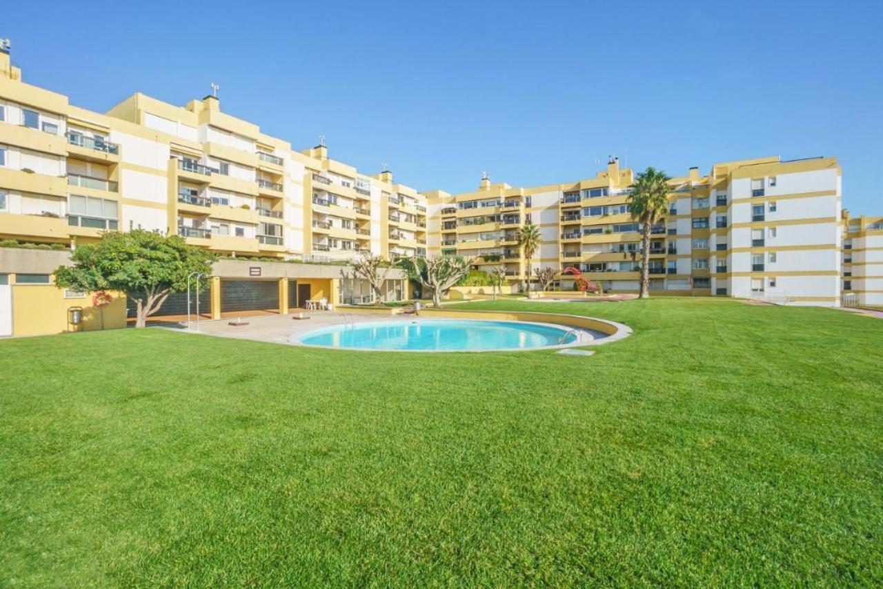 Amazing Private Room In Apartment With Sea Beach View - Pool - Park - Private Condominium - Access To The Beach Oeiras Exterior photo